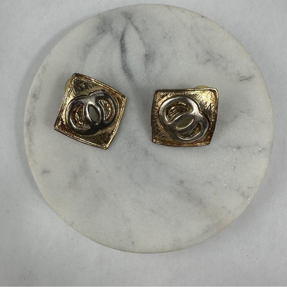 Vintage Earrings - Picture 2 of 5